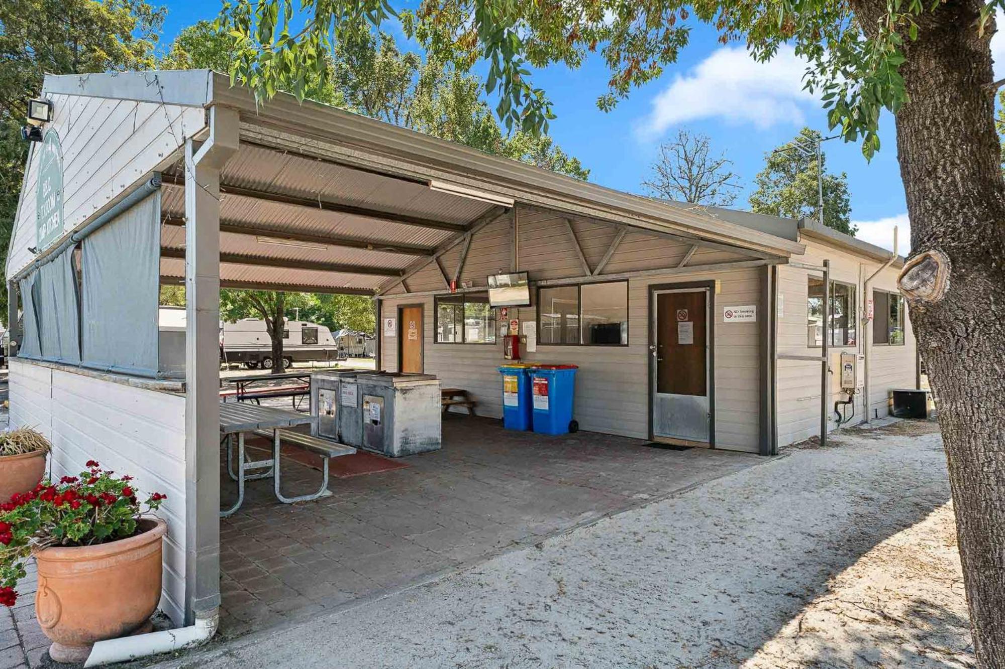 Borderland Wodonga Holiday Park Екстер'єр фото